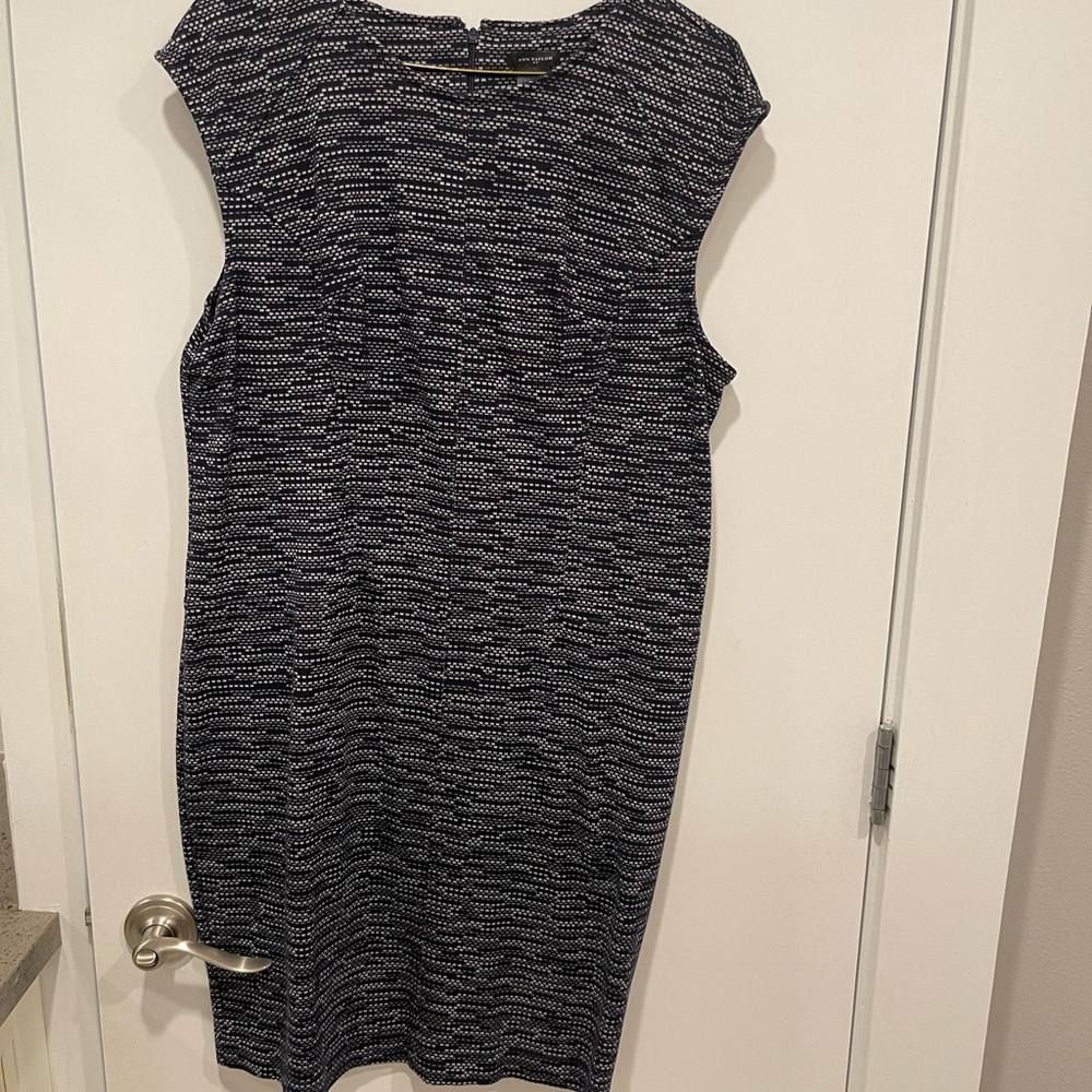 Ann Taylor sleeveless dress size XL. Navy blue, gray, off white, zip back